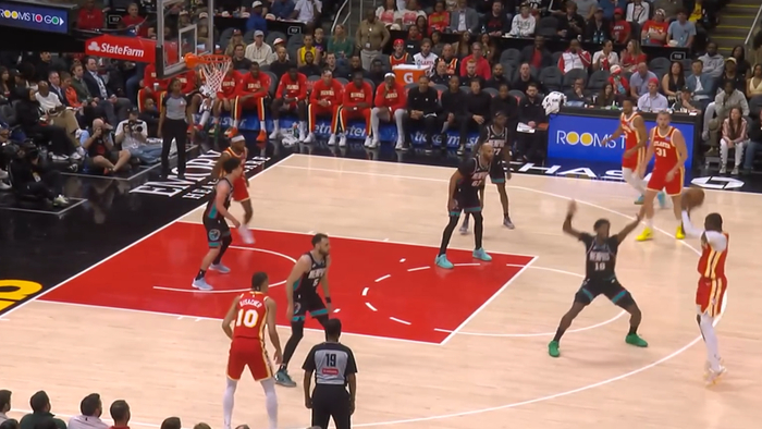 库明加季后赛表现或成老鹰关键变量 14连胜背后