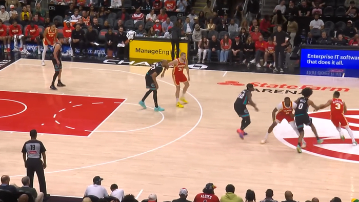 库明加季后赛表现或成老鹰关键变量 14连胜背后