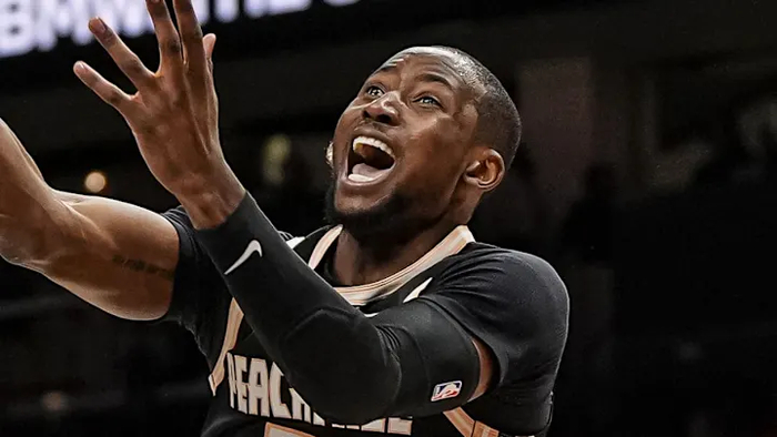 库明加季后赛表现或成老鹰关键变量 14连胜背后