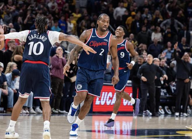 伦纳德带伤完成准绝杀助快船险胜步行者