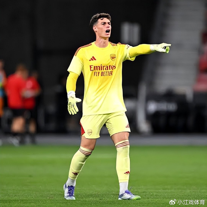 曼城联赛杯决赛险胜阿森纳 奥赖利双响助球队首