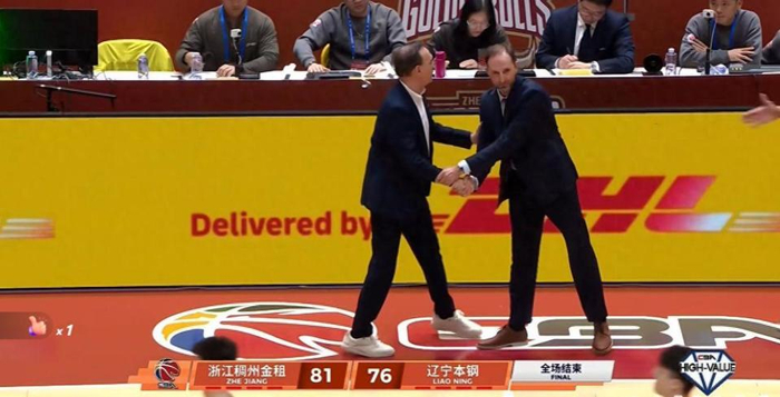 浙江队逆转辽宁队取四连胜 三大国产后卫三分球