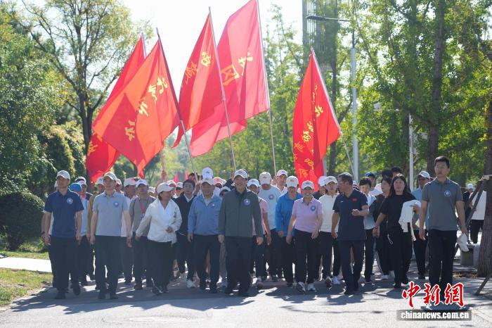 纪念抗战胜利80周年 卢沟桥醒狮越野跑点燃爱国