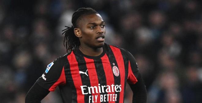 莱奥伤愈复出将出战那不勒斯 米兰阵容齐整迎战